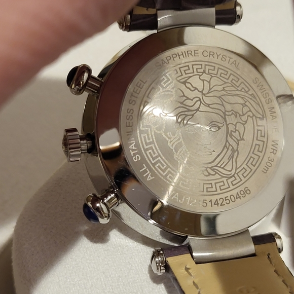 VERSACE Reve Chronograph Diamond Leather Strap Watch -UNISEX - Picture 4 of 8